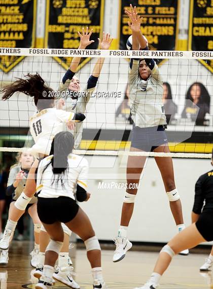Thumbnail 3 in Keller vs Fossil Ridge photogallery.