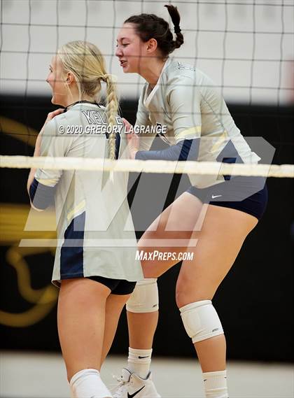 Thumbnail 2 in Keller vs Fossil Ridge photogallery.