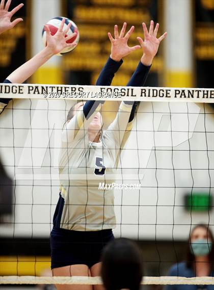Thumbnail 3 in Keller vs Fossil Ridge photogallery.