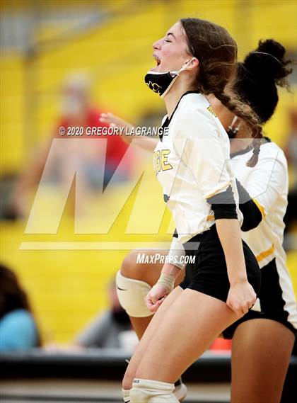 Thumbnail 2 in Keller vs Fossil Ridge photogallery.