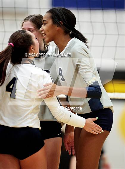 Thumbnail 3 in Keller vs Fossil Ridge photogallery.