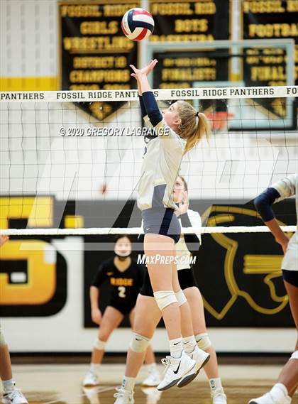 Thumbnail 3 in Keller vs Fossil Ridge photogallery.