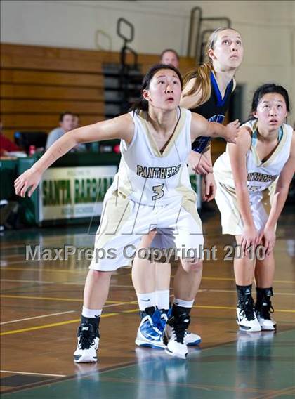 Thumbnail 2 in Palos Verdes Peninsula vs. Dana Hills (Santa Barbara Tournament of Champions) photogallery.