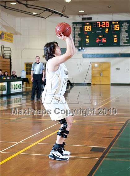 Thumbnail 2 in Palos Verdes Peninsula vs. Dana Hills (Santa Barbara Tournament of Champions) photogallery.