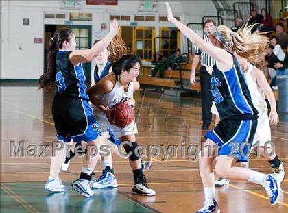 Thumbnail 2 in Palos Verdes Peninsula vs. Dana Hills (Santa Barbara Tournament of Champions) photogallery.
