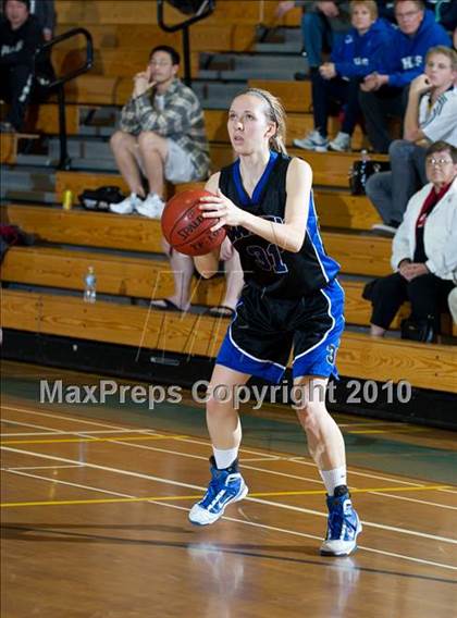 Thumbnail 1 in Palos Verdes Peninsula vs. Dana Hills (Santa Barbara Tournament of Champions) photogallery.
