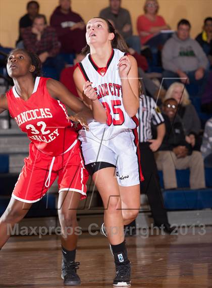 Thumbnail 2 in Ocean City vs. Rancocas Valley (Prime Events Shootout) photogallery.