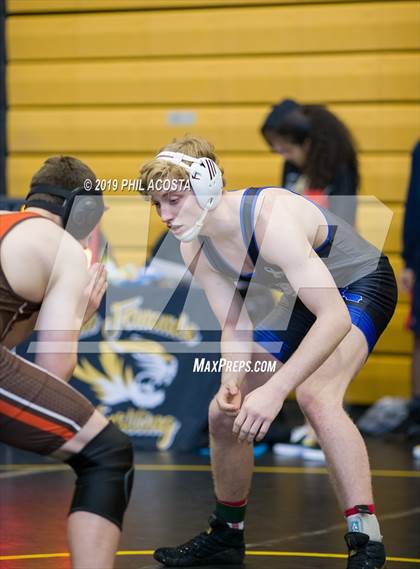 Thumbnail 3 in 24th Sam DeJohn Invitational Tournament photogallery.