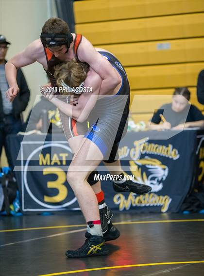 Thumbnail 2 in 24th Sam DeJohn Invitational Tournament photogallery.