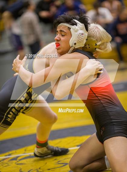 Thumbnail 3 in 24th Sam DeJohn Invitational Tournament photogallery.