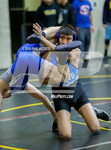 Thumbnail 1 in 24th Sam DeJohn Invitational Tournament photogallery.