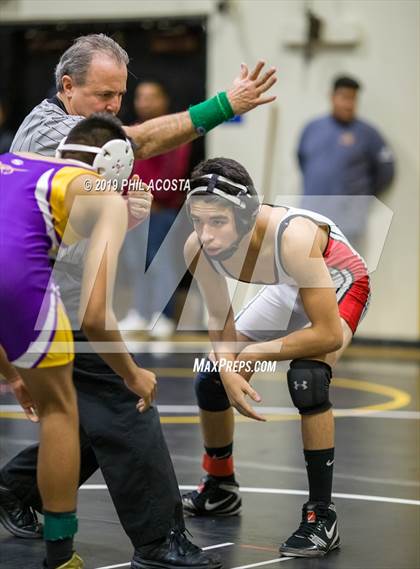 Thumbnail 1 in 24th Sam DeJohn Invitational Tournament photogallery.