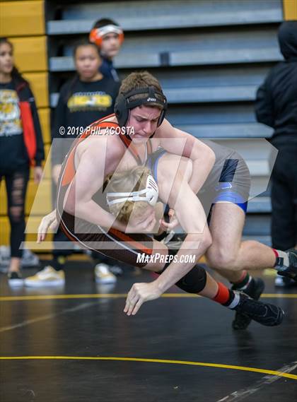 Thumbnail 1 in 24th Sam DeJohn Invitational Tournament photogallery.