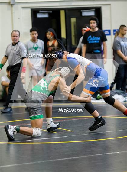 Thumbnail 3 in 24th Sam DeJohn Invitational Tournament photogallery.