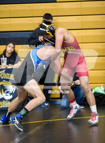 Thumbnail 2 in 24th Sam DeJohn Invitational Tournament photogallery.