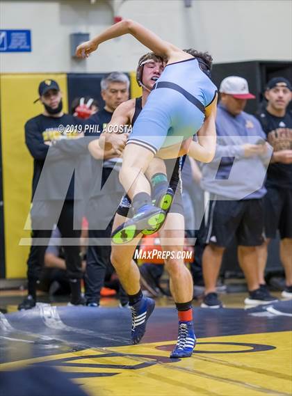 Thumbnail 3 in 24th Sam DeJohn Invitational Tournament photogallery.