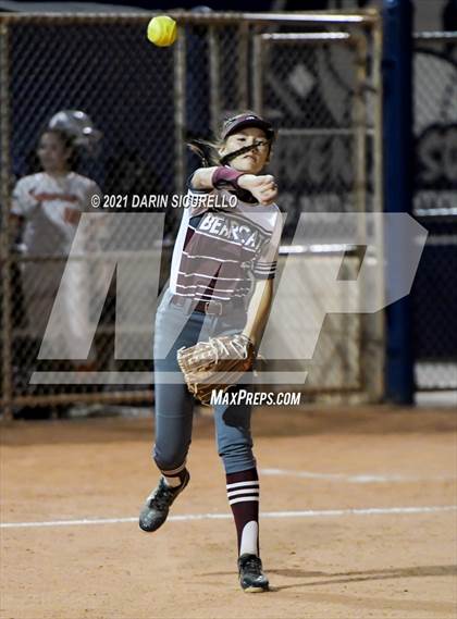 Thumbnail 2 in Ray vs Superior (AIA 1A Round 1 Playoff) photogallery.