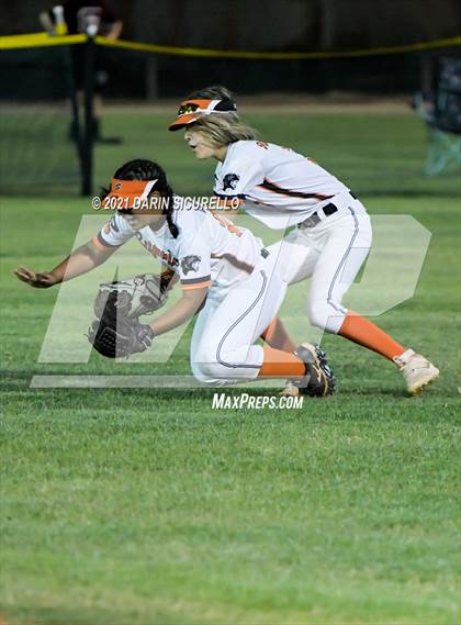 Thumbnail 2 in Ray vs Superior (AIA 1A Round 1 Playoff) photogallery.