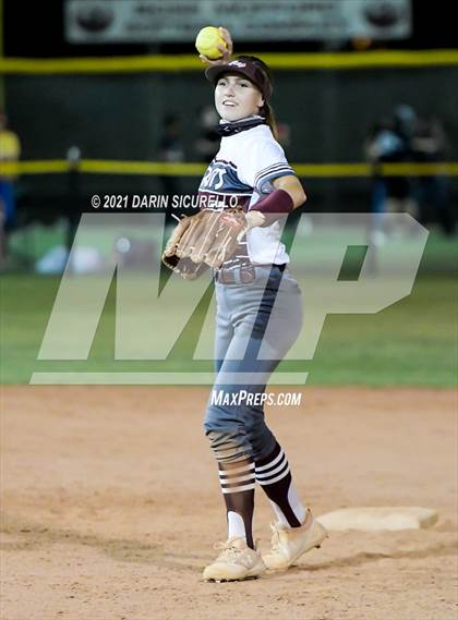 Thumbnail 2 in Ray vs Superior (AIA 1A Round 1 Playoff) photogallery.