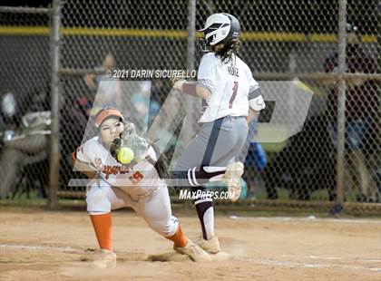 Thumbnail 2 in Ray vs Superior (AIA 1A Round 1 Playoff) photogallery.