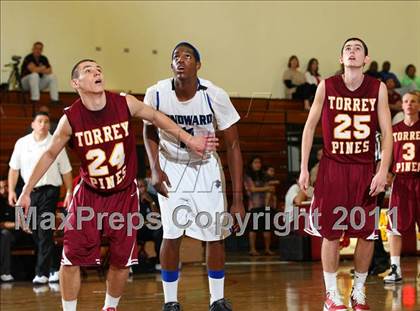 Thumbnail 3 in Torrey Pines vs. Windward (Fairfax State Preview Classic) photogallery.