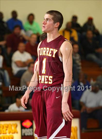 Thumbnail 2 in Torrey Pines vs. Windward (Fairfax State Preview Classic) photogallery.