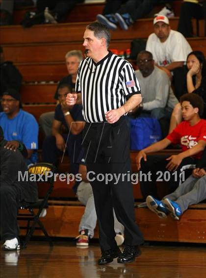 Thumbnail 2 in Torrey Pines vs. Windward (Fairfax State Preview Classic) photogallery.