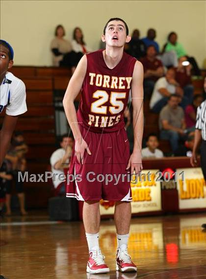 Thumbnail 2 in Torrey Pines vs. Windward (Fairfax State Preview Classic) photogallery.
