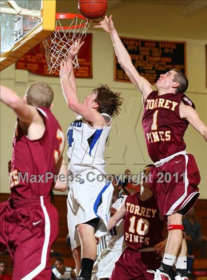 Thumbnail 1 in Torrey Pines vs. Windward (Fairfax State Preview Classic) photogallery.