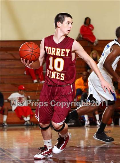 Thumbnail 1 in Torrey Pines vs. Windward (Fairfax State Preview Classic) photogallery.
