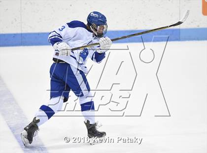 Thumbnail 2 in Fairfield Prep vs. Darien (CIAC D1 Final) photogallery.