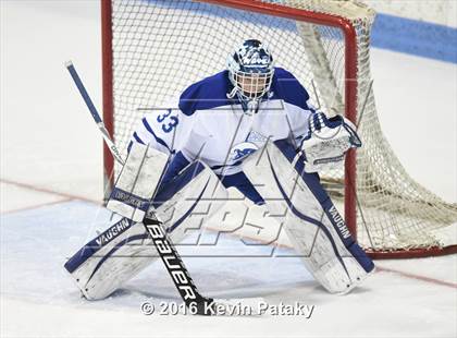 Thumbnail 2 in Fairfield Prep vs. Darien (CIAC D1 Final) photogallery.