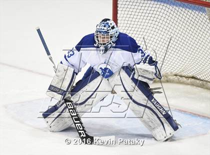 Thumbnail 2 in Fairfield Prep vs. Darien (CIAC D1 Final) photogallery.