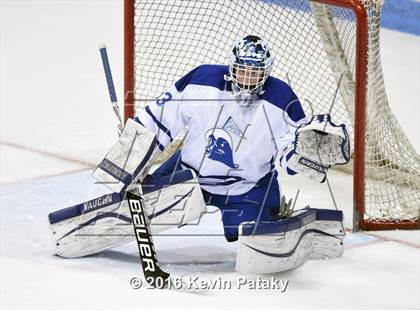 Thumbnail 2 in Fairfield Prep vs. Darien (CIAC D1 Final) photogallery.