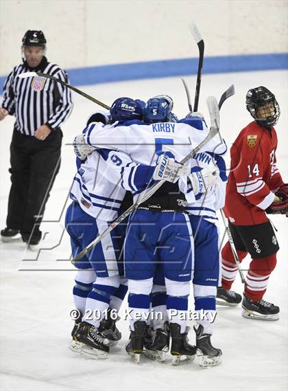 Thumbnail 2 in Fairfield Prep vs. Darien (CIAC D1 Final) photogallery.