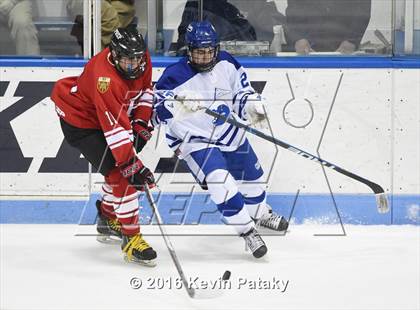 Thumbnail 2 in Fairfield Prep vs. Darien (CIAC D1 Final) photogallery.