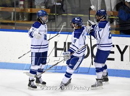 Thumbnail 2 in Fairfield Prep vs. Darien (CIAC D1 Final) photogallery.