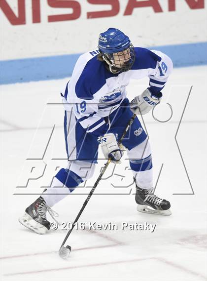 Thumbnail 2 in Fairfield Prep vs. Darien (CIAC D1 Final) photogallery.