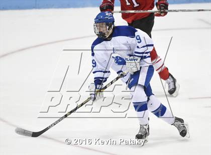 Thumbnail 3 in Fairfield Prep vs. Darien (CIAC D1 Final) photogallery.