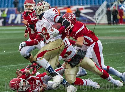 Thumbnail 2 in Everett vs. Barnstable (MIAA Division 1A East Final) photogallery.
