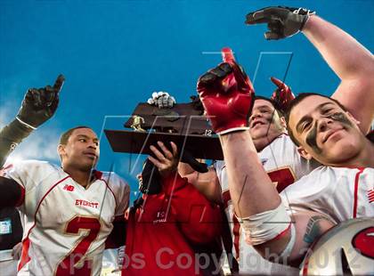 Thumbnail 3 in Everett vs. Barnstable (MIAA Division 1A East Final) photogallery.
