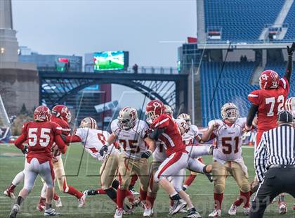 Thumbnail 3 in Everett vs. Barnstable (MIAA Division 1A East Final) photogallery.