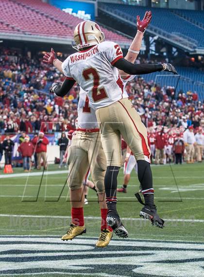 Thumbnail 1 in Everett vs. Barnstable (MIAA Division 1A East Final) photogallery.