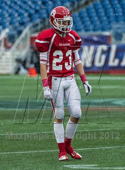 Thumbnail 2 in Everett vs. Barnstable (MIAA Division 1A East Final) photogallery.