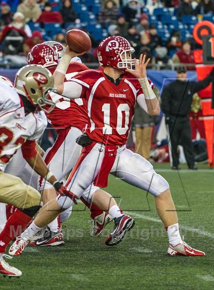 Thumbnail 3 in Everett vs. Barnstable (MIAA Division 1A East Final) photogallery.