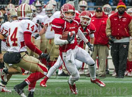 Thumbnail 3 in Everett vs. Barnstable (MIAA Division 1A East Final) photogallery.