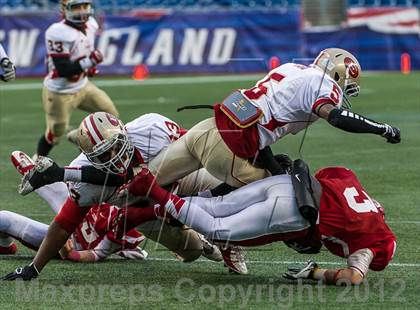 Thumbnail 2 in Everett vs. Barnstable (MIAA Division 1A East Final) photogallery.