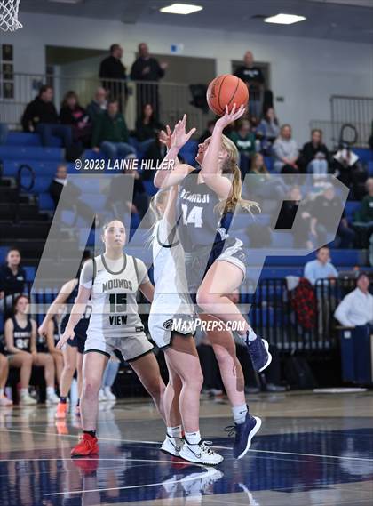 Thumbnail 1 in Bemidji vs. Mounds View photogallery.