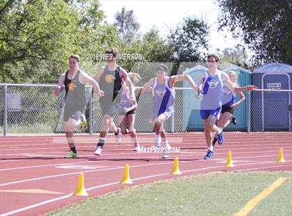 Thumbnail 2 in Sierra Foothill League Tri Meet photogallery.