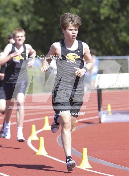 Thumbnail 2 in Sierra Foothill League Tri Meet photogallery.